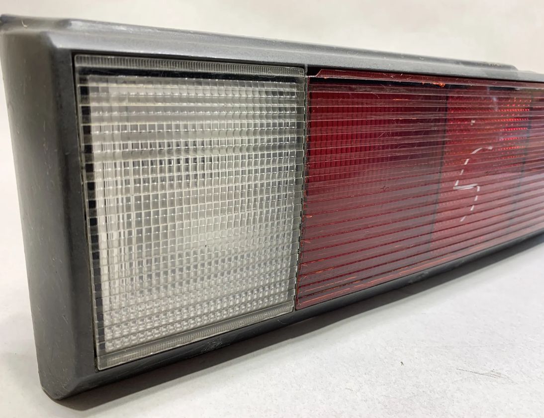 VOLKSWAGEN Scirocco 2 generation (1981-1991) Vänster bakljus bak 533945112,53325r7,53325r23,53325r6 15479956