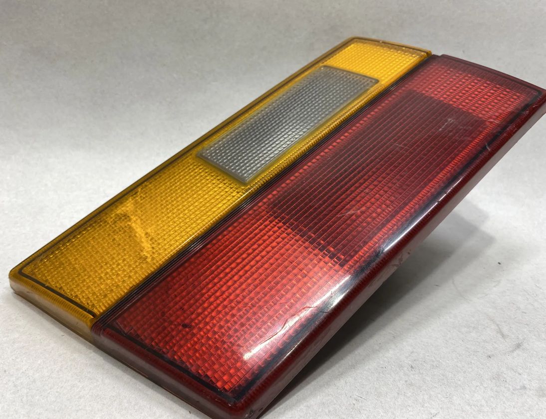 VOLKSWAGEN Passat B3 (1988-1993) Vänster bakljus bak 321945259,321945107A 18106152