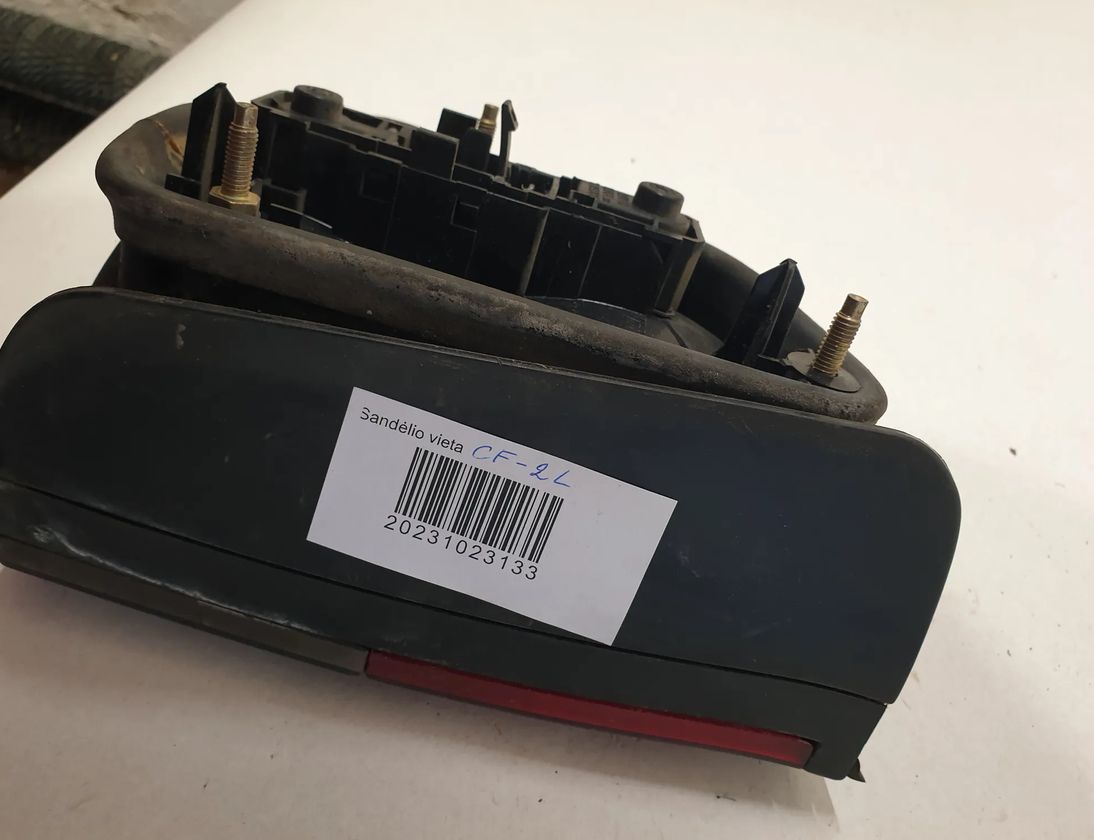 RENAULT Safrane 1 generation (1992-2000) Bakre höger bakljuslampa 7700808304 21779656