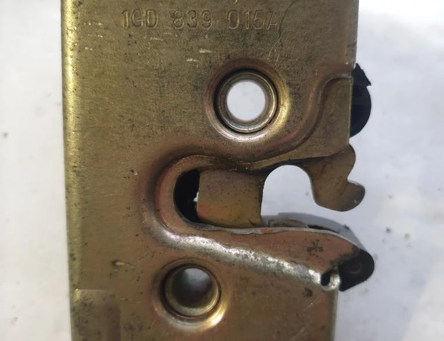 VOLKSWAGEN Passat B1 (1973-1981) Främre höger dörrlås 1gd839015a 23991923