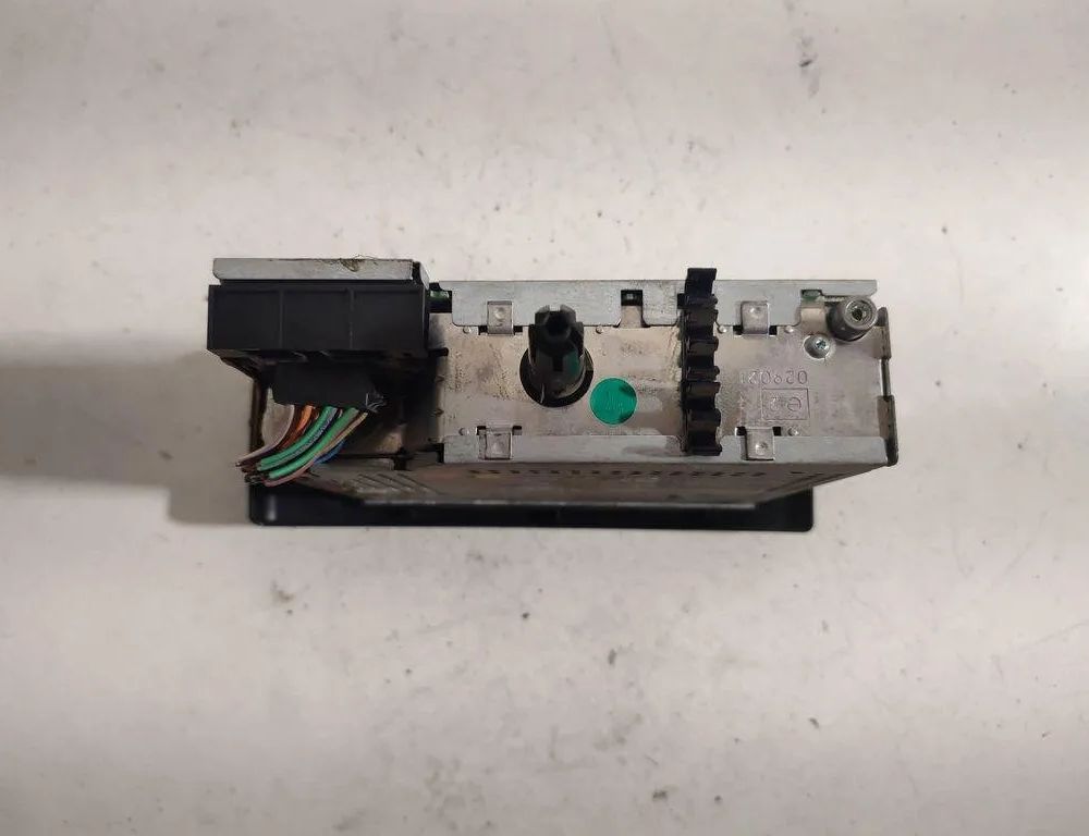 RENAULT Megane 1 generation (1995-2003) Musikspelare med GPS 7700434424 31508111