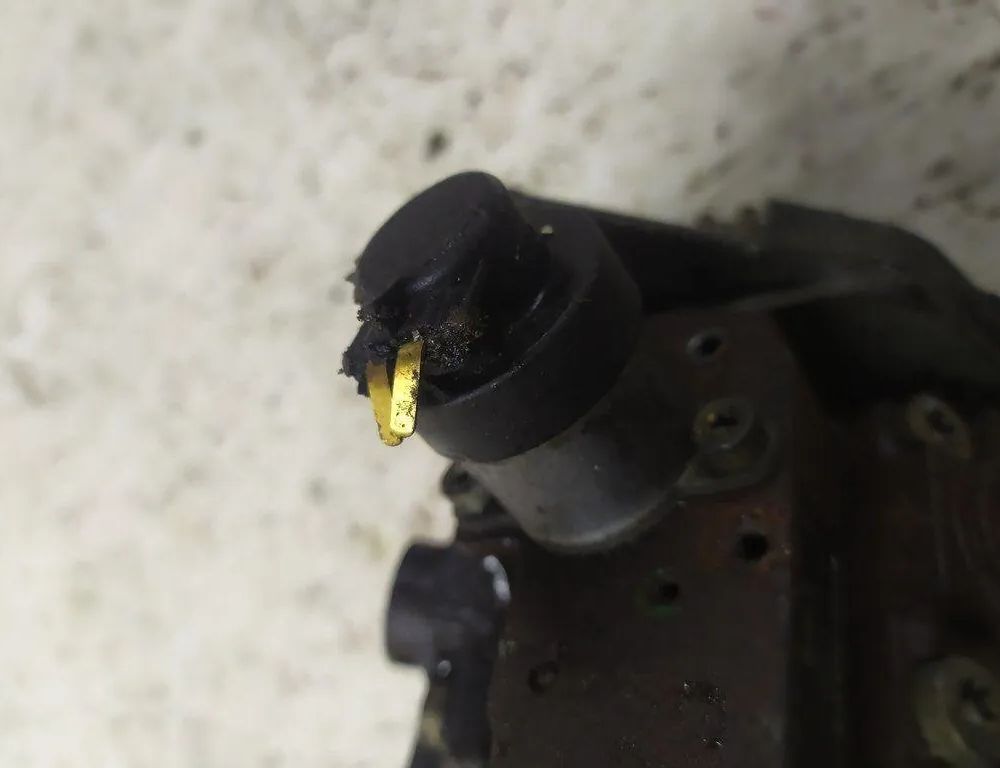 VOLVO S40 1 generation (1996-2004) Bensinpump 0445010102 17421778