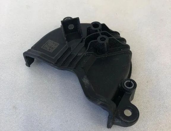 SKODA Kamiq 1 generation (2019-2023) Kuggremsskydd 04e109121n 32128686