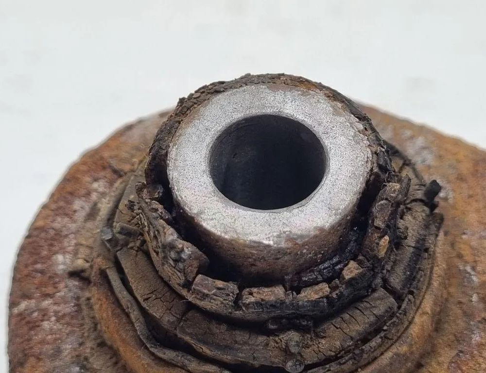 VOLKSWAGEN Golf Plus 1 generation (2004-2009) Vänster bakarm 31471511