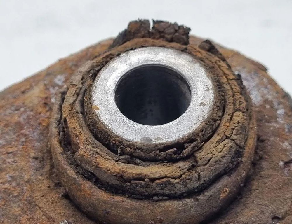 VOLKSWAGEN Golf Plus 1 generation (2004-2009) Vänster bakarm 31471511