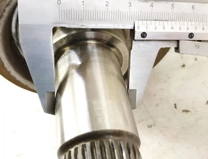 MERCEDES-BENZ E-Class W211/S211 (2002-2009) Bakre höger drivaxel 2113501656,A2113501656 27139038