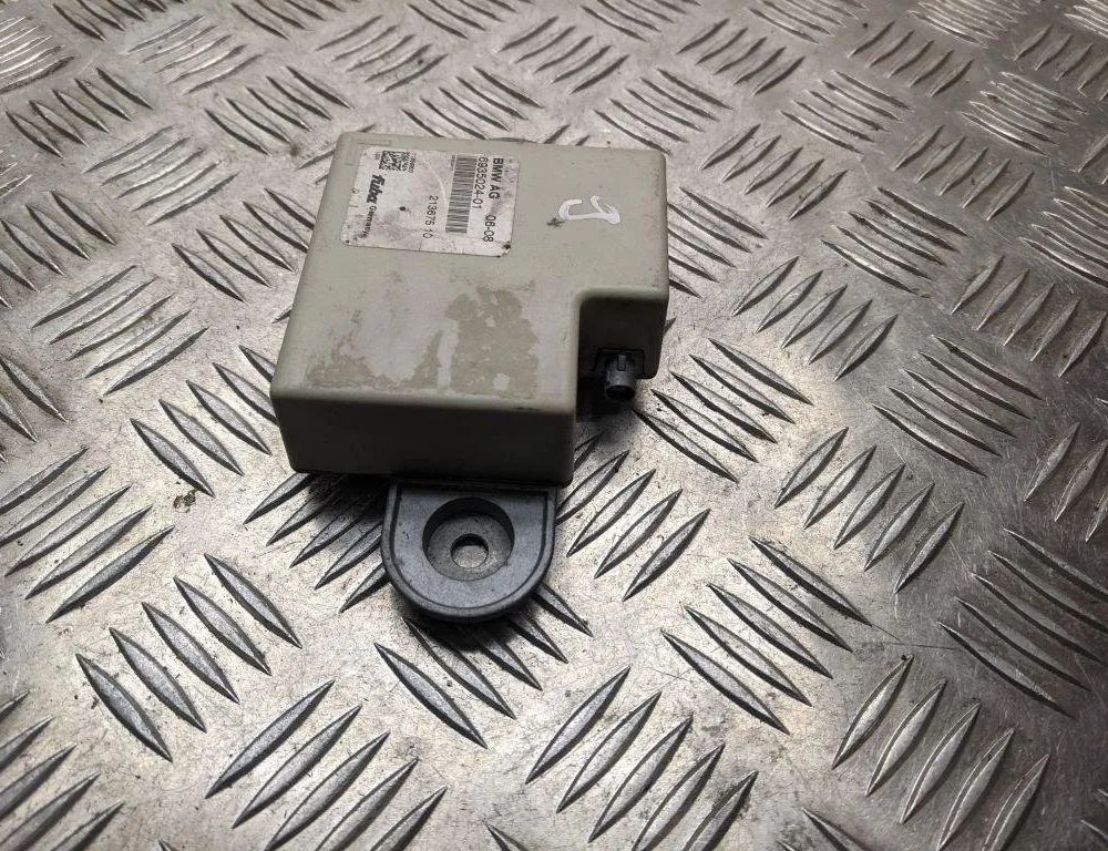 BMW 5 Series F10/F11 (2009-2017) Bootlid antennförstärkare 21367510,6935024 31428503