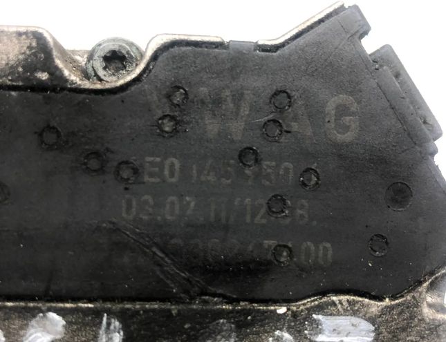 AUDI A4 B6/8E (2000-2005) Gasspjällskropp 8E0145950 33029892