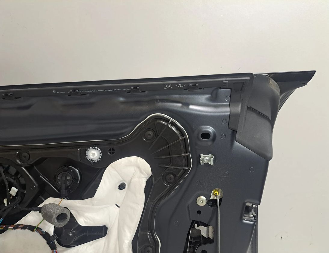 BMW 8 Series G14/G15/G16 (2018-2024) Höger främre dörr 7455098 25575759