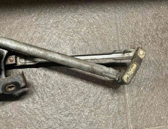 VOLKSWAGEN Transporter T4 (1990-2003) Vindrutetorkare fram 0390241163,701955113B,701955325 27329284