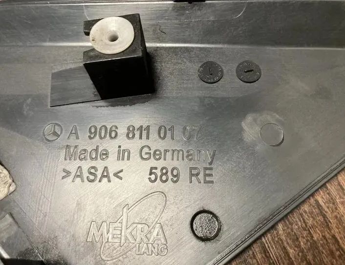 MERCEDES-BENZ Sprinter 2 generation (906) (2006-2018) Andra interiördelar 9068110107 27333332