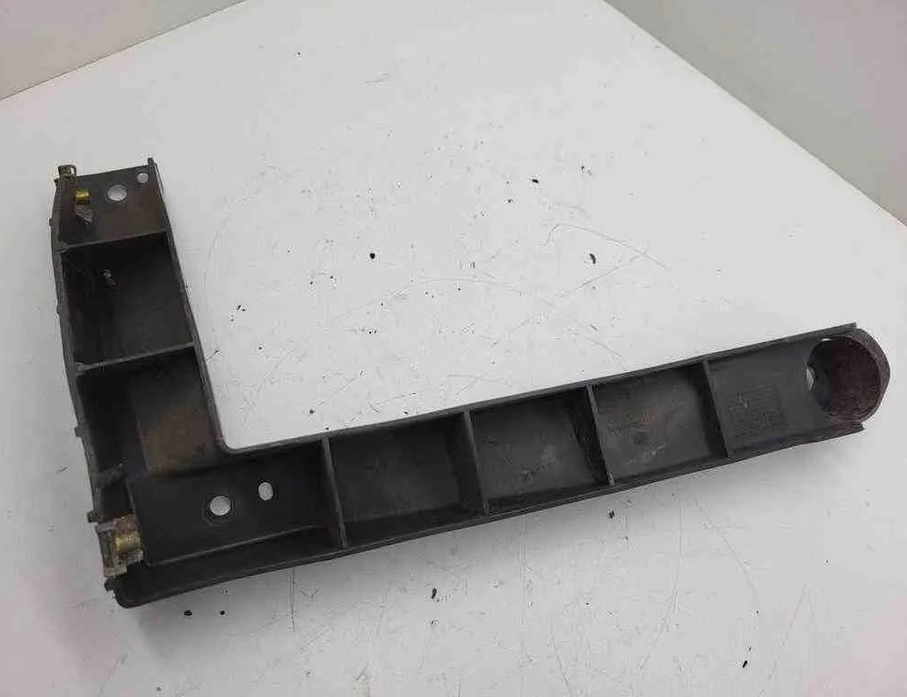 VOLKSWAGEN Touareg 1 generation (2002-2010) Bakre höger stötfångarfäste 7L6807862 32612974