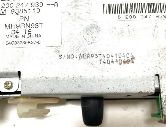 RENAULT Trafic 2 generation (2001-2015) CD-växlare 9385119,8200247939A,020385 24723773