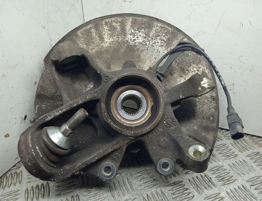 MERCEDES-BENZ GLE W166 (2015-2018) Vänster bakre hjulnav A1663570105 31127760