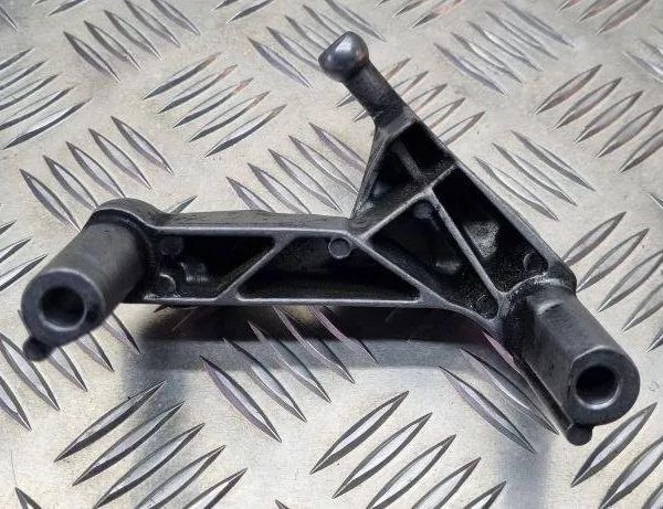 MERCEDES-BENZ C-Class W203/S203/CL203 (2000-2008) Andra motorrumsdelar A6460160038 31080752