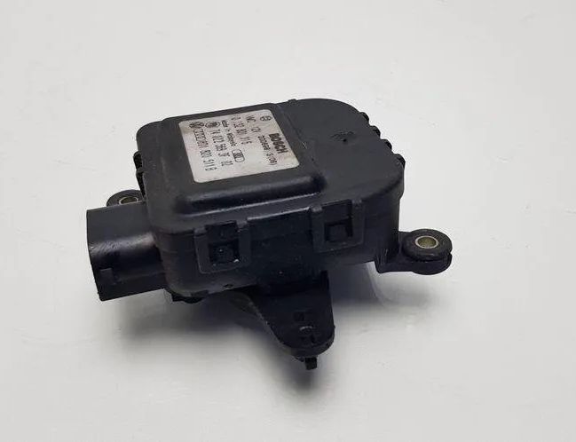 VOLKSWAGEN Passat B7 (2010-2015) Ventilator för kupévärmare 8D1820511B,740225693F 31084176