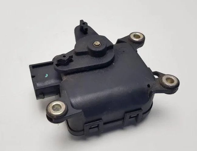 VOLKSWAGEN Passat B7 (2010-2015) Ventilator för kupévärmare 8D1820511B,740225693F 31084176