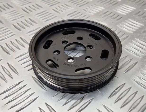 VOLKSWAGEN Golf 5 generation (2003-2009) Servopumpsremskiva 038145255B 31105006