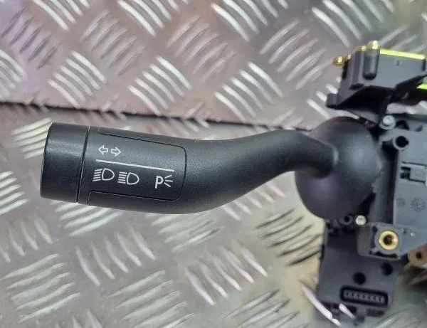 VOLKSWAGEN Touareg 1 generation (2002-2010) Indikeringstorkarspaksbrytare 7L6953549D 31105980