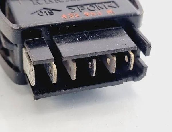 RENAULT Megane 1 generation (1995-2003) Vänster bakdörr fönsterkontrollbrytare 432963K 31106793