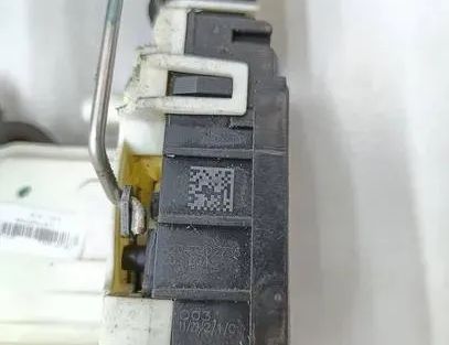 MERCEDES-BENZ E-Class W212/S212/C207/A207 (2009-2016) Främre vänstra dörrlås A2047202735,A2047601534 25052511