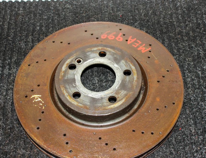 MERCEDES-BENZ A-Class W177 (2018-2024) Vänster fram bromsskiva 31220722