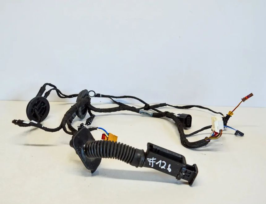 AUDI A4 B9/8W (2015-2024) Kablar till höger bakdörr 8W0971687AM 3348673