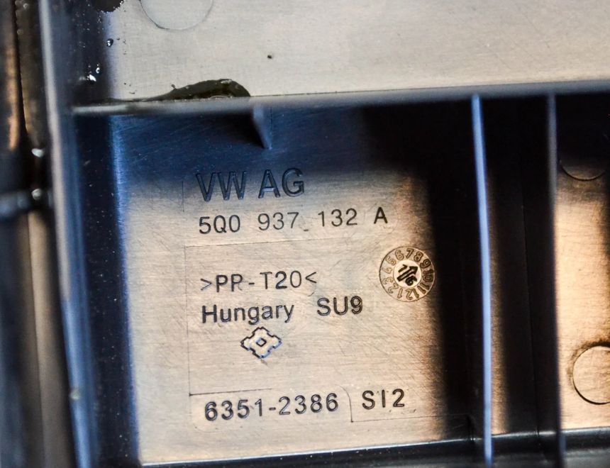 SEAT Leon 3 generation (2012-2020) Andra motorrumsdelar 5Q0937132A 3495734