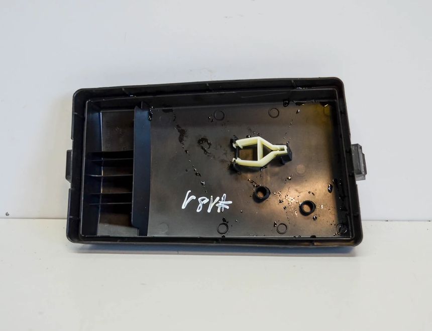 SEAT Leon 3 generation (2012-2020) Andra motorrumsdelar 5Q0937132A 3495734