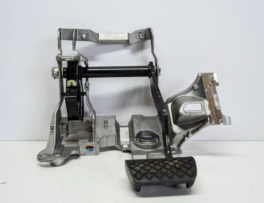 AUDI A7 C7/4G (2010-2020) Bromspedal 8K27211174G0723140 3566069