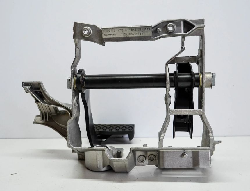 AUDI A7 C7/4G (2010-2020) Bromspedal 8K27211174G0723140 3566069