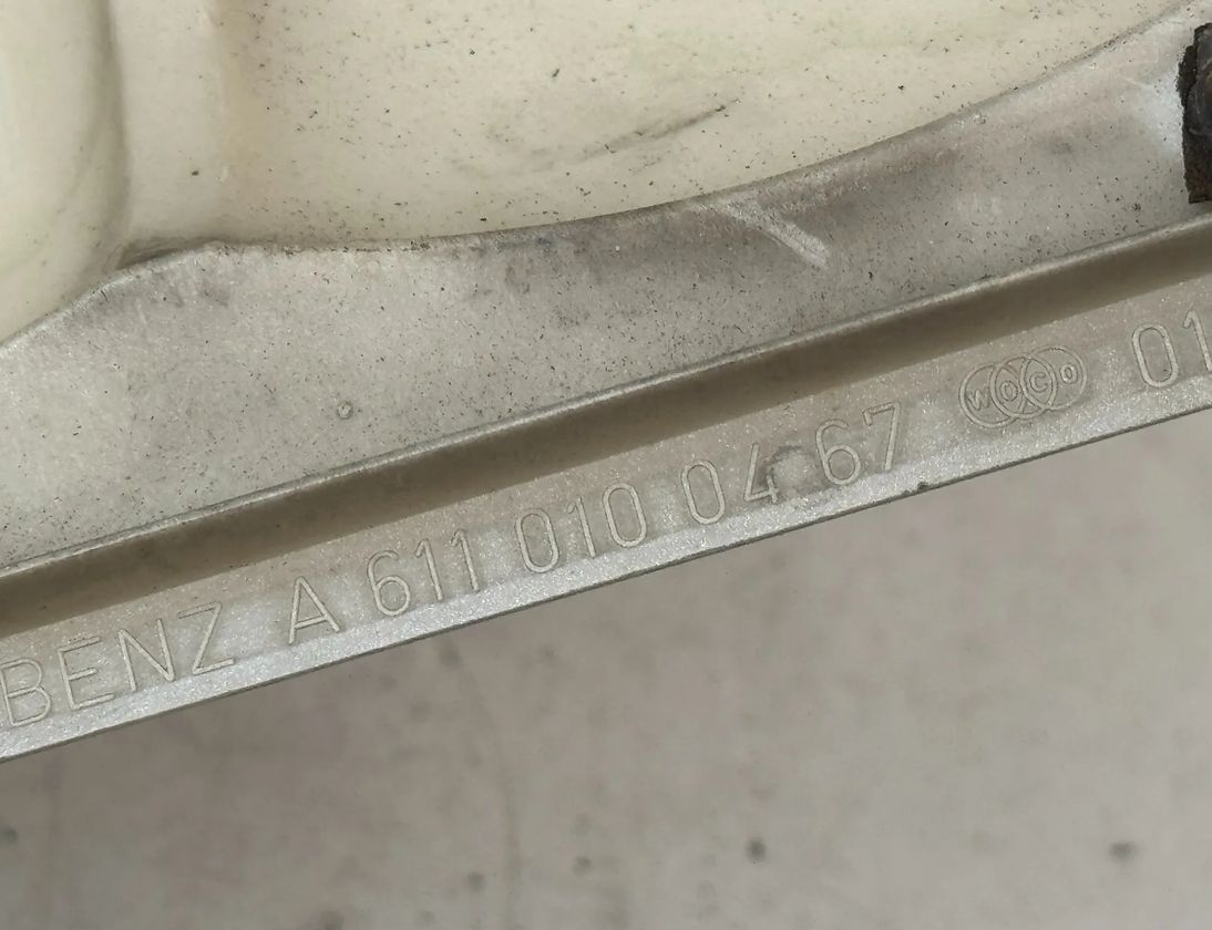 MERCEDES-BENZ E-Class W210 (1995-2002) Motorkåpa A6110100467 30482429