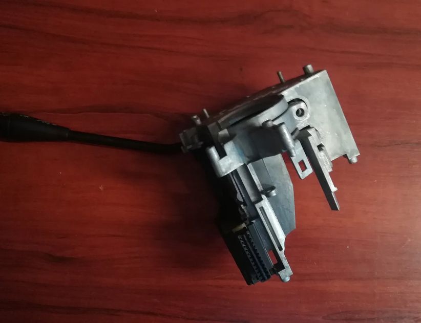 MERCEDES-BENZ E-Class W211/S211 (2002-2009) Farthållarspaksratt A1715402445 11615104