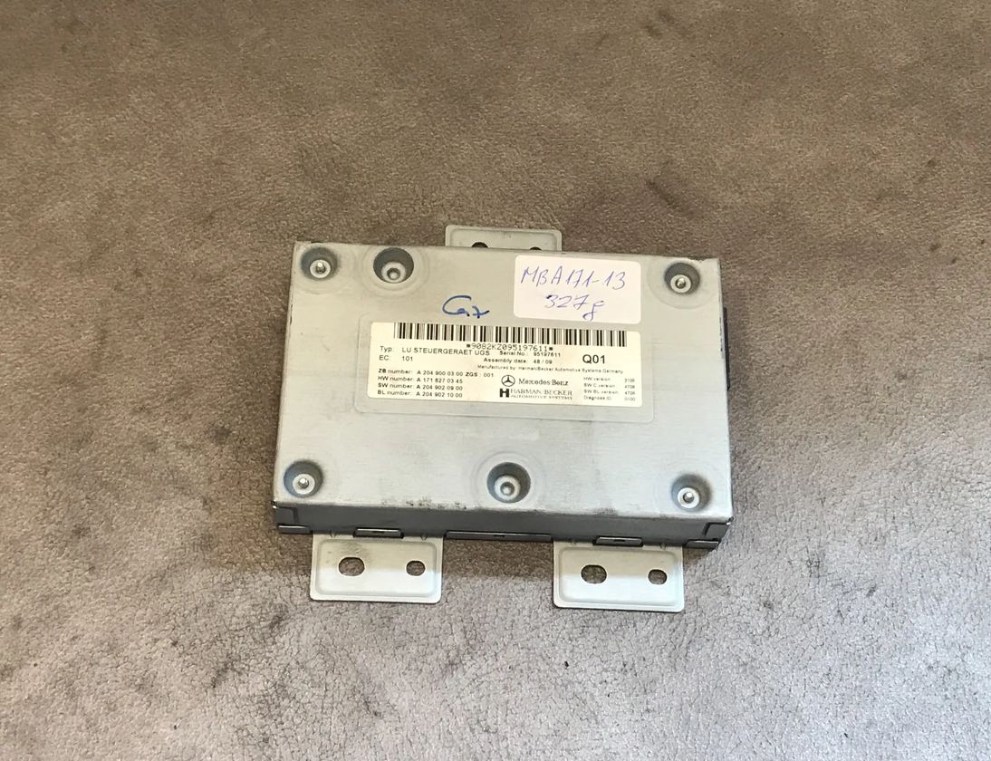 MERCEDES-BENZ C-Class W204/S204/C204 (2004-2015) Andra styrenheter A2049000300 15356332