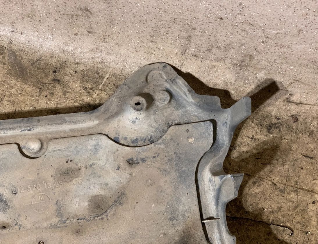 MERCEDES-BENZ CLS-Class C218/X218 (2011-2017) Motorkåpa A2125201323 32999060