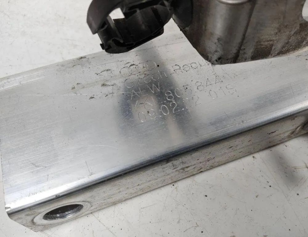 AUDI e-tron 1 generation (2018-2024) Andra upphängningsdelar 4KE805341A 31926359