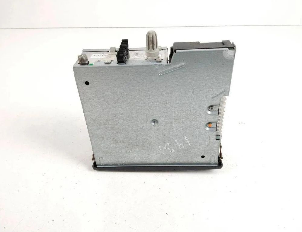 RENAULT Trafic 2 generation (2001-2015) Musikspelare med GPS 8200354519 31936138