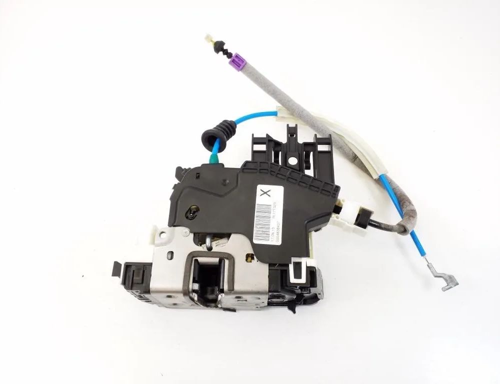 MERCEDES-BENZ GLA-Class X156 (2013-2020) Lås för skjutdörr på vänster sida A2047303535 31214933