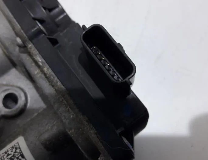 RENAULT Clio 4 generation (2012-2020) Gasspjällskropp 8201171233,161206038R,16204451R 26967536