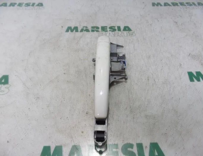 PEUGEOT 208 Peugeot 208 (2012-2015) Främre höger dörr yttre handtag 9101GH,910959 27338520