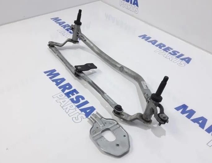 PEUGEOT 2008 2 generation (2019-2023) Vindrutetorkare fram 9815497780,3397021910 27369162