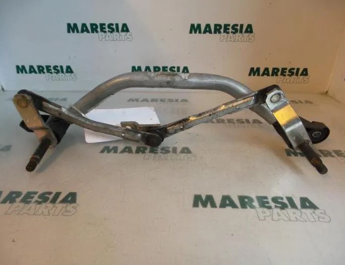 RENAULT Twingo 2 generation (2007-2014) Vindrutetorkare fram 3397020812,8200364766 27373547