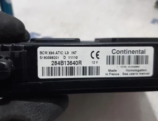 RENAULT Megane 3 generation (2008-2020) Motorstyrenhet ECU 284B13640R,237100293R,237102922R,237101029R,284B14576R,284B12059R,237101361R,BCMX95,610420560 27749751