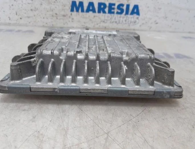 RENAULT Scenic 3 generation (2009-2015) Motorstyrenhet ECU 285909828R,237101495R,487004399R,7701209427,8200604932,237100669R,E0160400,237100668R,A2C53185186,S180098101,284B14576R,284B12059R,S180067139A,284B17882R,8200589080,D10287,BCMX95ATICL2,3500432104064700,285977505R 27754495