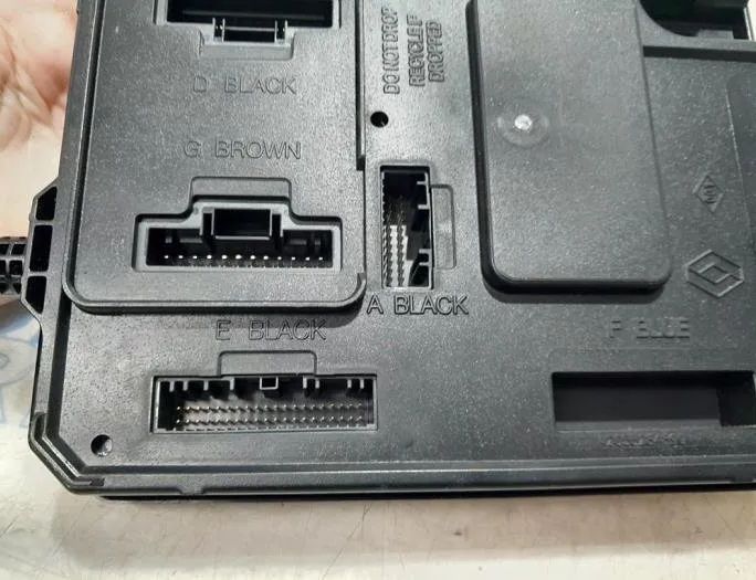 RENAULT Scenic 3 generation (2009-2015) Motorstyrenhet ECU 285909828R,237101495R,487004399R,7701209427,8200604932,237100669R,E0160400,237100668R,A2C53185186,S180098101,284B14576R,284B12059R,S180067139A,284B17882R,8200589080,D10287,BCMX95ATICL2,3500432104064700,285977505R 27754495