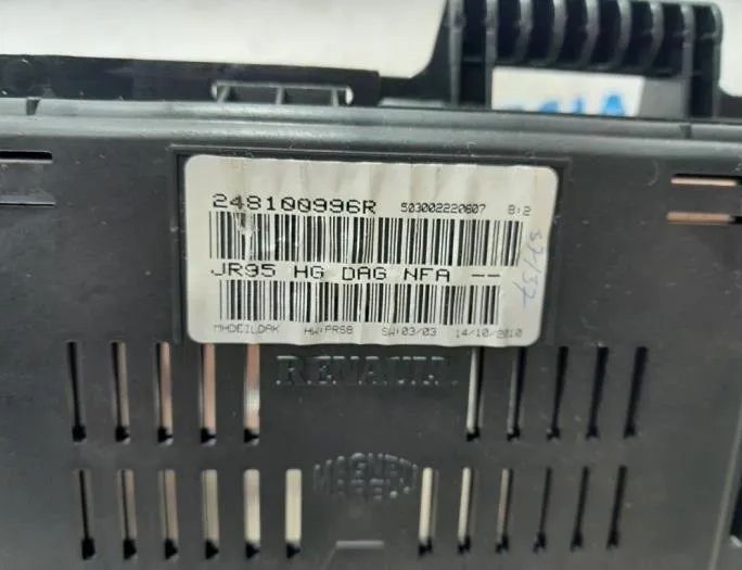 RENAULT Scenic 3 generation (2009-2015) Andra styrenheter 248100996R,248105356R,5550022226,503002220607,681918054R 27754509