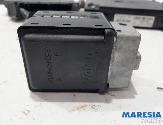 RENAULT Scenic 3 generation (2009-2015) Motorstyrenhet ECU 285909828R,284B13640R,7701209427,8200604932,285909828,237100487R,BCMX95 27754945