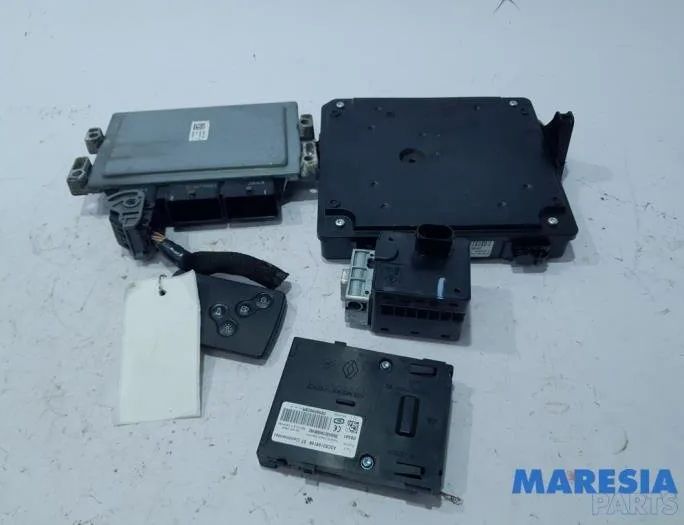 RENAULT Scenic 3 generation (2009-2015) Motorstyrenhet ECU 285909828R,284B13640R,7701209427,8200604932,285909828,237100487R,BCMX95 27754945