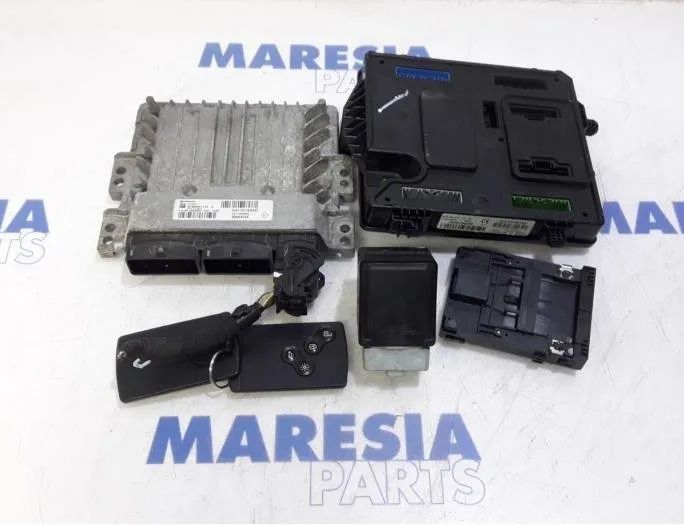 RENAULT Scenic 3 generation (2009-2015) Motorstyrenhet ECU 237101495R,8200604932,S180067144A,237100669R,A2C53185186,237104451R,284B10424R 27826209
