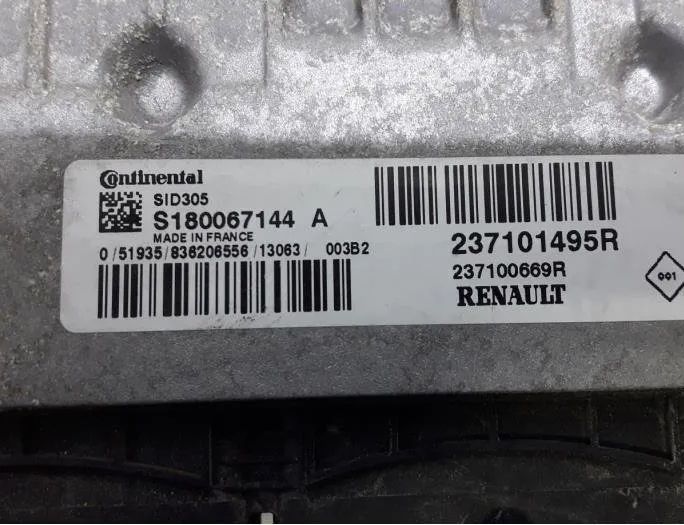 RENAULT Scenic 3 generation (2009-2015) Motorstyrenhet ECU 237101495R,8200604932,S180067144A,237100669R,A2C53185186,237104451R,284B10424R 27826209